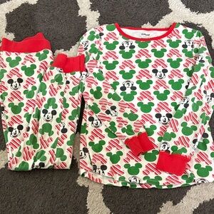 Disney womens pj set Red and Green Mickey Mouse Pattern XS